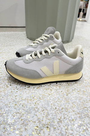 VEJA Rio Branco Alveomesh | Light Grey