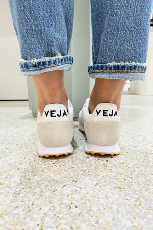 VEJA Rio Branco Alveomesh | White Pierre Natural BEST SELLER RESTOCKED