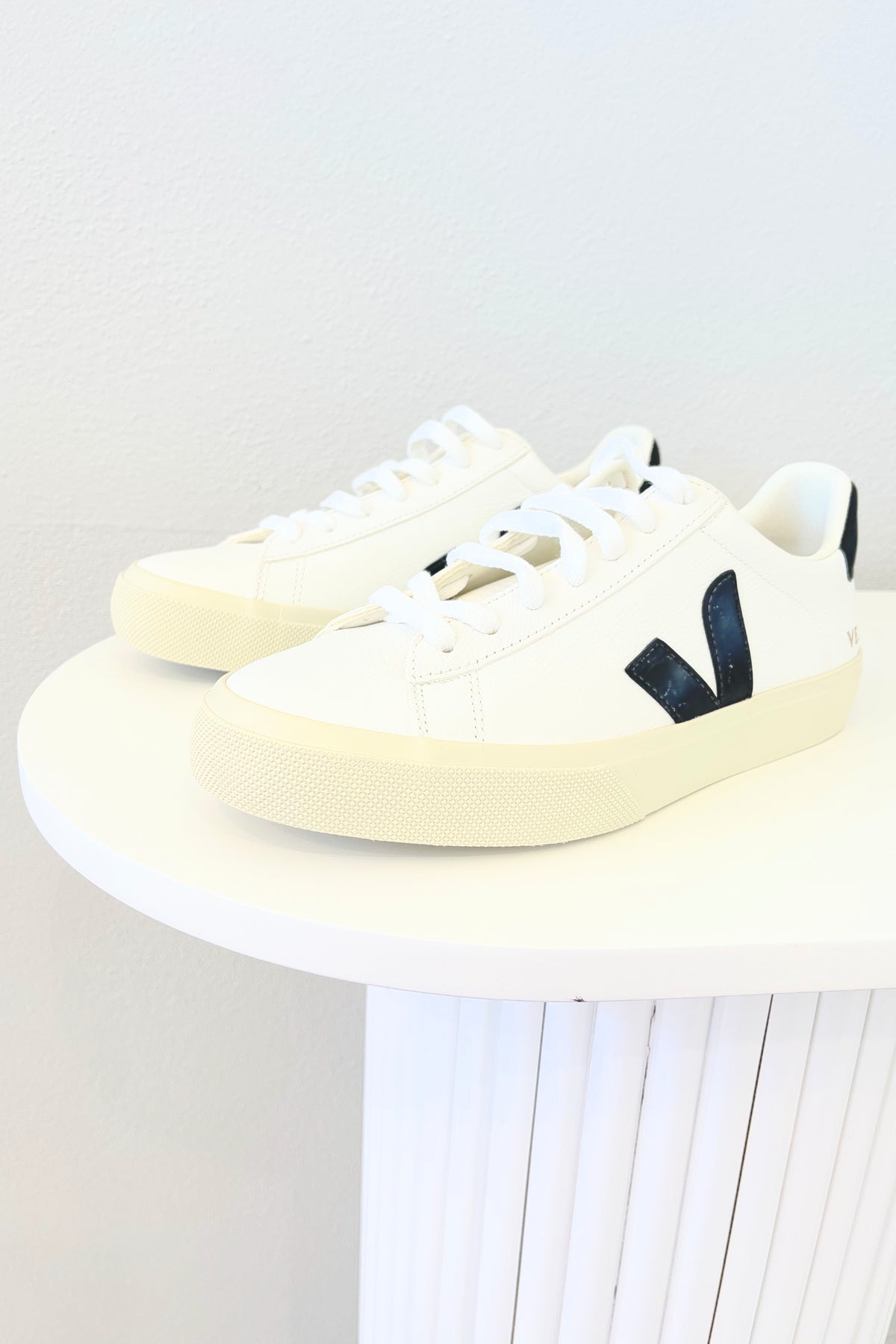 VEJA Campo Leather Sneaker | Extra White / Black || BEST SELLER / RESTOCKED