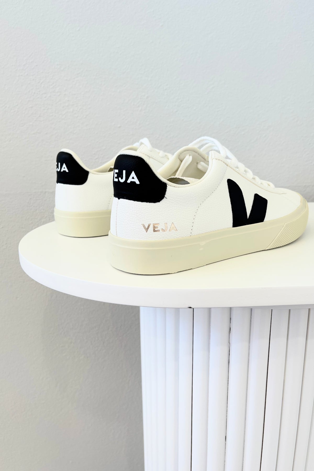 VEJA Campo Leather Sneaker | Extra White / Black || BEST SELLER / RESTOCKED