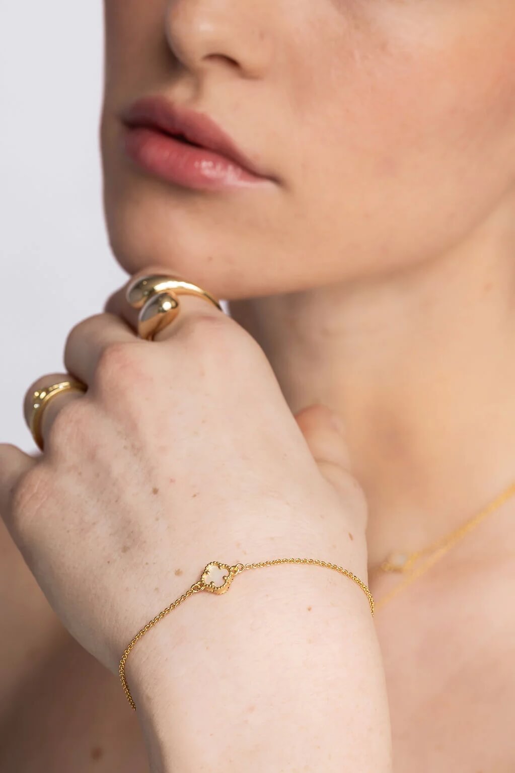 Liberte Duchess Mother Of Pearl Bracelet | Gold