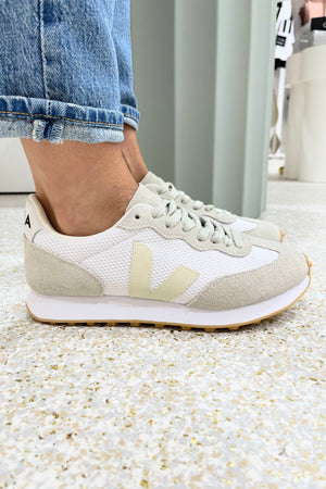 VEJA Rio Branco Alveomesh | White Pierre Natural BEST SELLER RESTOCKED