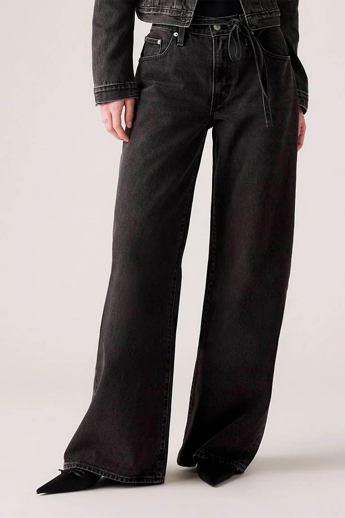 Levi's XL Straight Jean | Influential Lady