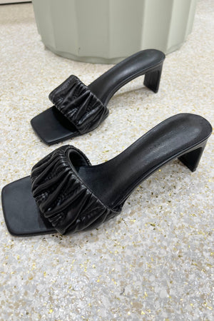 Billini Yolene Mule | Black