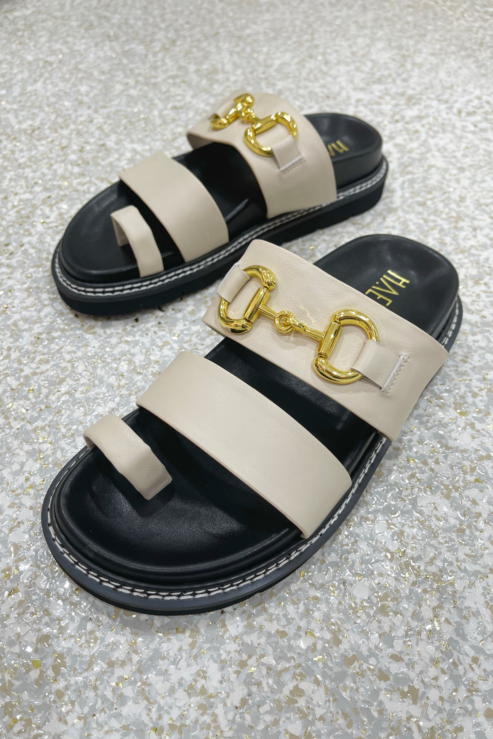 Hael & Jax Hazelle Slide | Vanilla