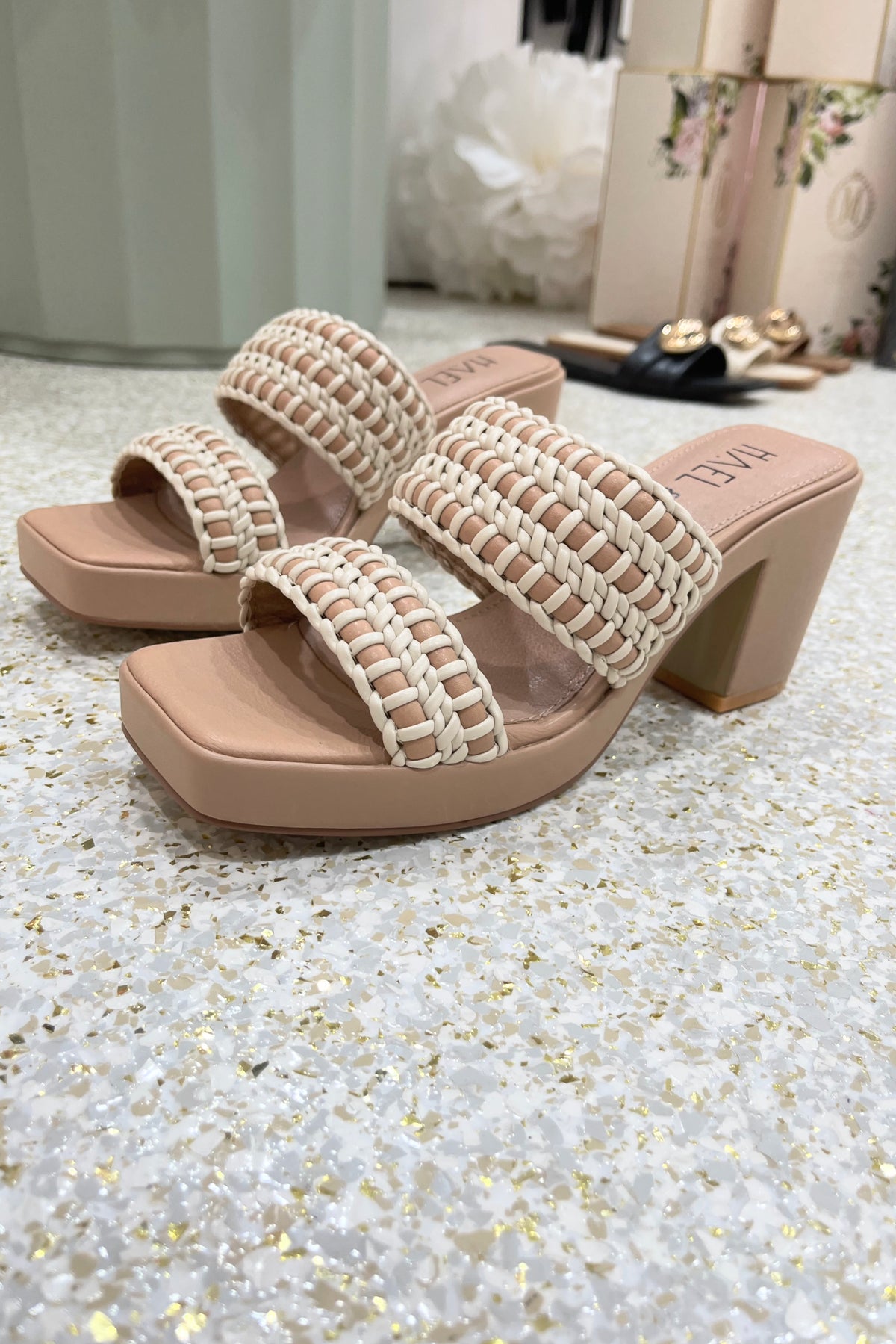 Hael & Jax Evelyn | Latte