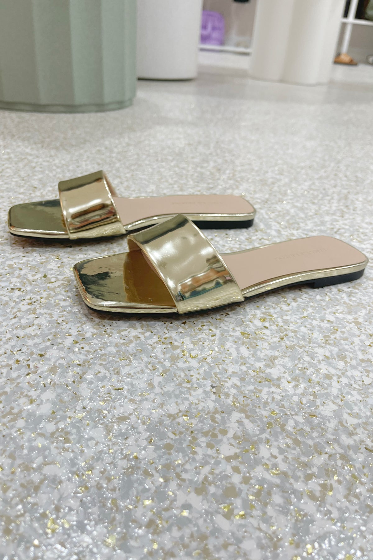 By Lana Wilkinson Bianca | Gold