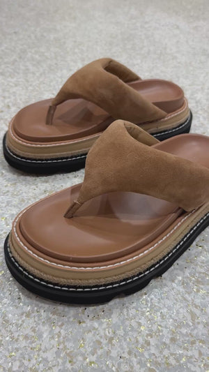 Alias Mae Vedi Platform Thong Slide | Camel Suede