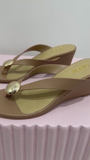 Siren Chloe Thong Wedges | Almond Tan Leather