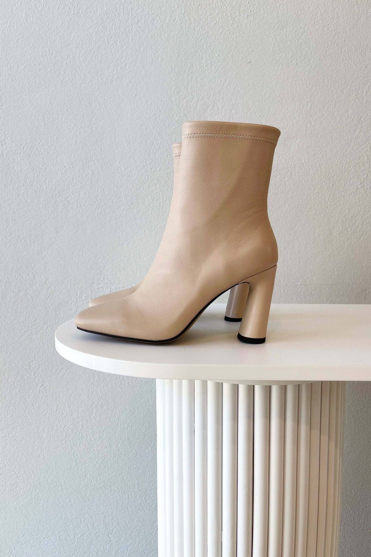 Alias Mae Eve Boot In Cream