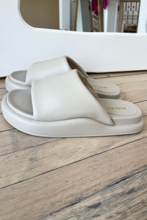 Alias Mae Thea Slide | Bone