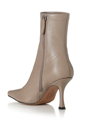 Alias Mae Carmen Boot In Taupe