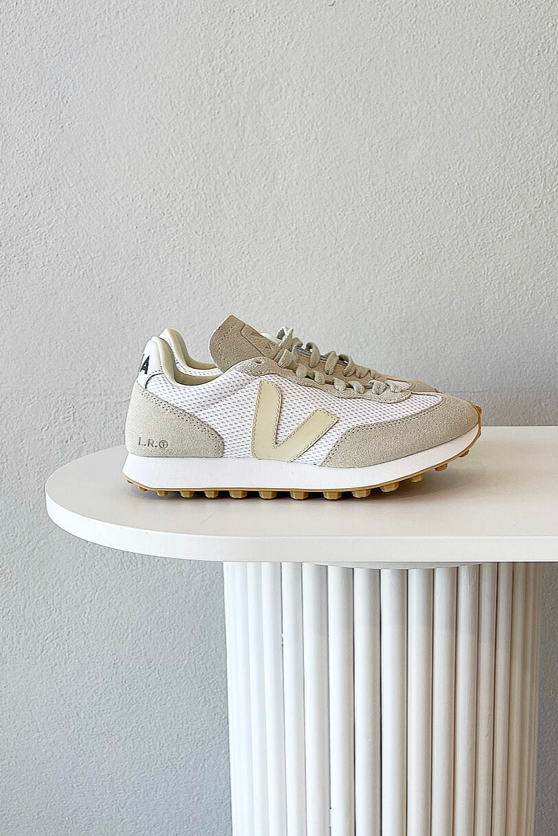 VEJA Rio Branco Alveomesh | White Pierre Natural || BEST SELLER / RESTOCKED