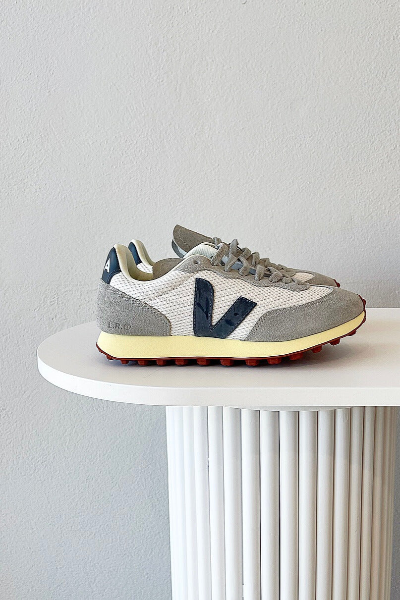 Veja rio sales branco sale