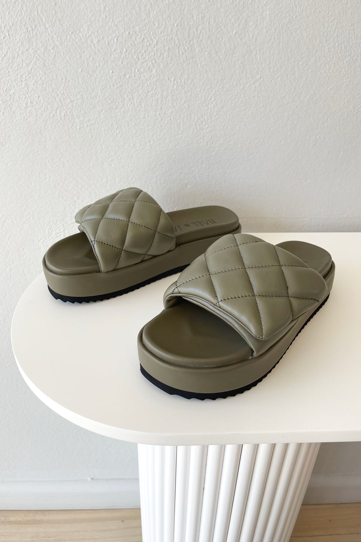 Hael & Jax Hollie Slide | Khaki
