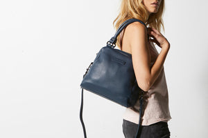 status-anxiety-bag-last-mountains-navy4