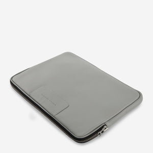 status-anxiety-laptop-case-before-i-leave-light-grey3