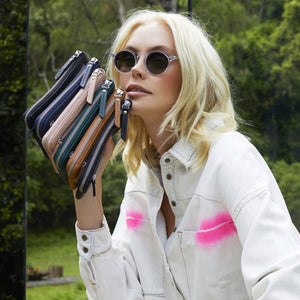 status-anxiety-wallet-smoke-and-mirrors-3_7a25e560-9ddb-408c-ac84-7df9c7470020